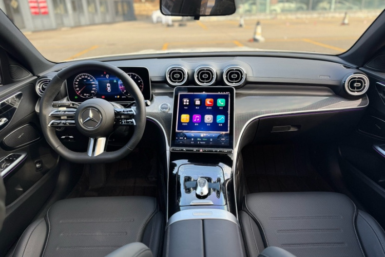 奔驰C级 2025款 C 260 L 运动版中控内饰7002