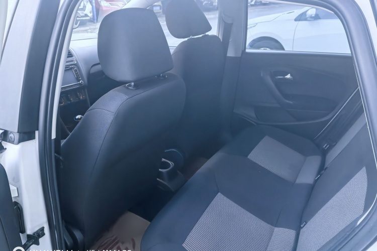 大众 Polo 2016款 1.4L 手动风尚型中控内饰7003