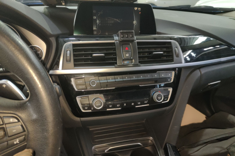 宝马3系 2017款 320Li M运动型局部细节16