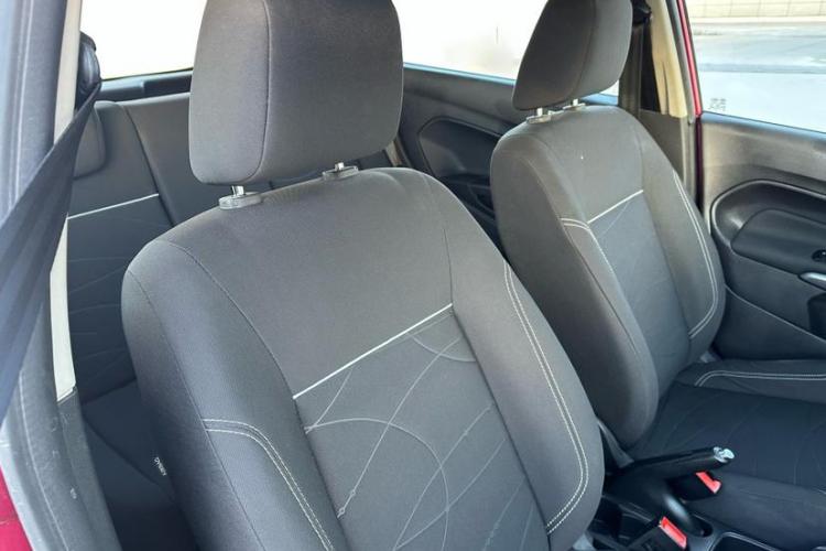 福特 嘉年华 2013款 两厢 1.5L 自动时尚型中控内饰7014