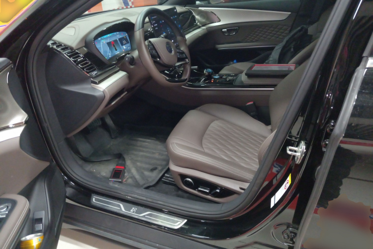 比亚迪 汉 2024款 DM-i 荣耀版 121KM 尊贵型局部细节19