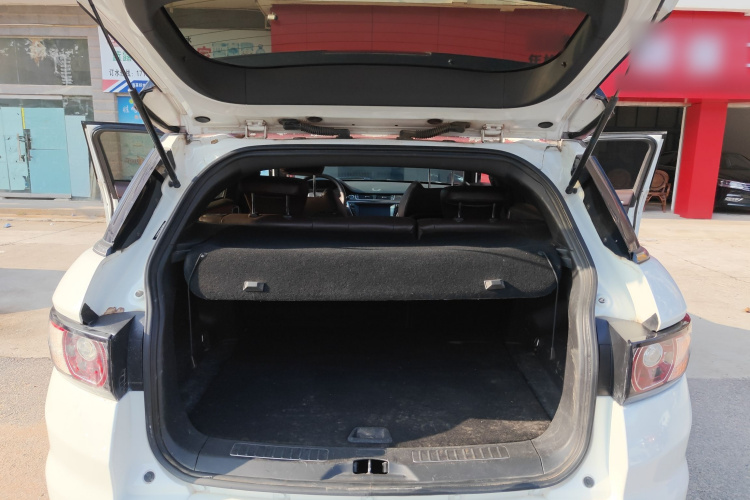 陆风X7 2015款 2.0T 全景尊贵版机舱底盘23