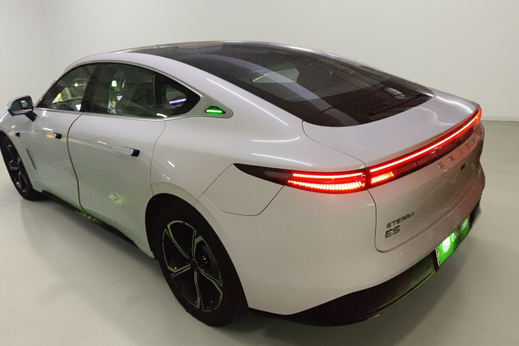 星途 星纪元 ES 2024款 Max长续航版车身外观5