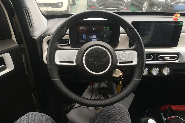 五菱汽车 宏光MINIEV 2024款 第三代 215km 进阶版局部细节13