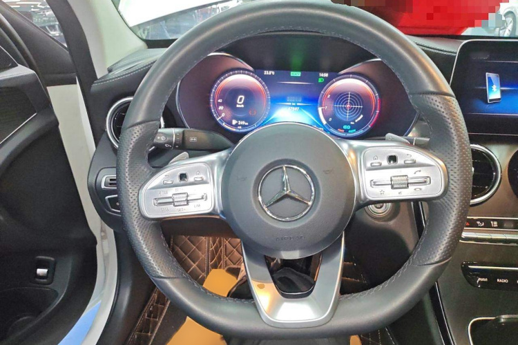 奔驰C级 2021款 C 260 L 运动版中控内饰13