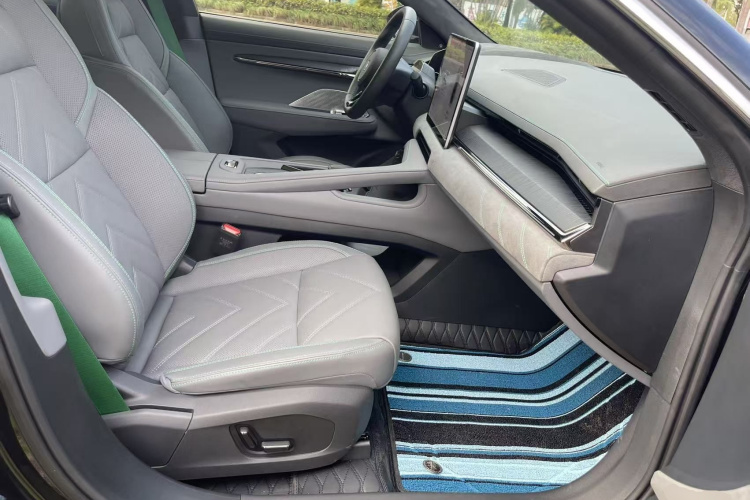 极氪001 2023款 WE版 100kWh局部细节41