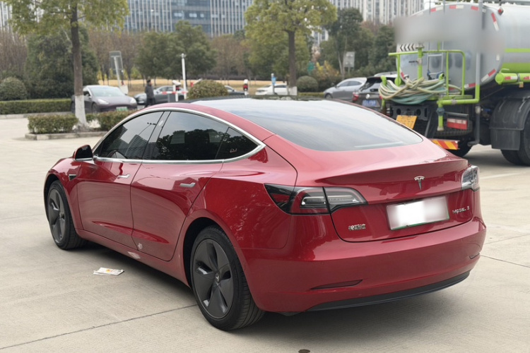 特斯拉 Model 3 2019款 标准续航后驱升级版车身外观6006