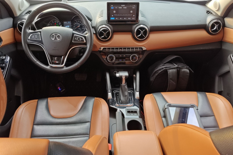 北京汽车 绅宝X35 2016款 1.5L 自动豪华版中控内饰12