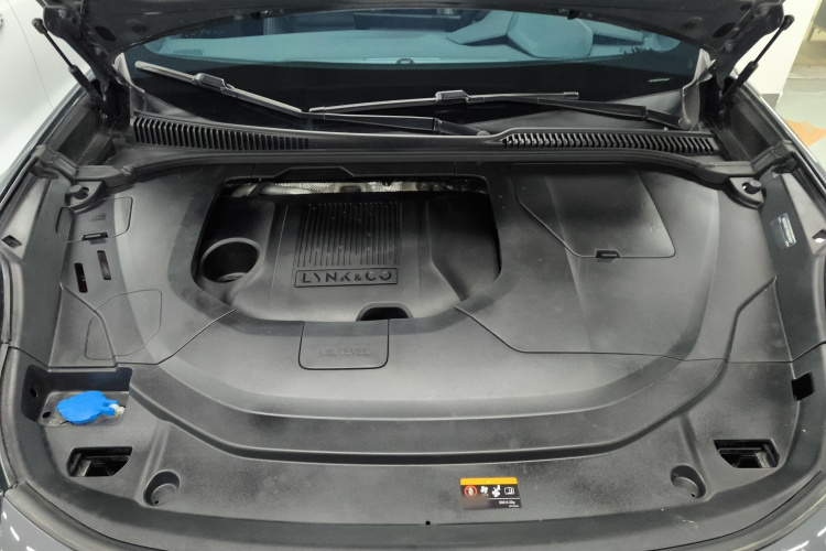 领克06 2023款 Remix 1.5T 劲Pro机舱底盘24