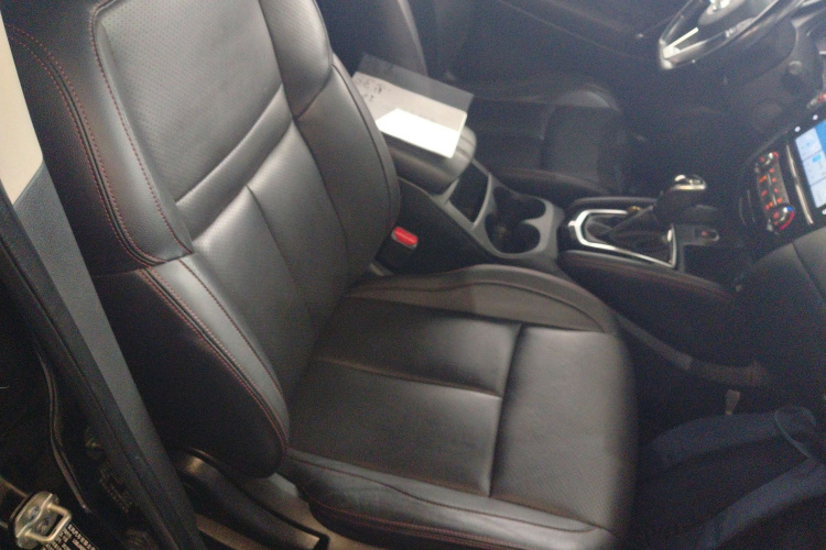 日产 逍客 2021款 2.0L CVT豪华版局部细节41