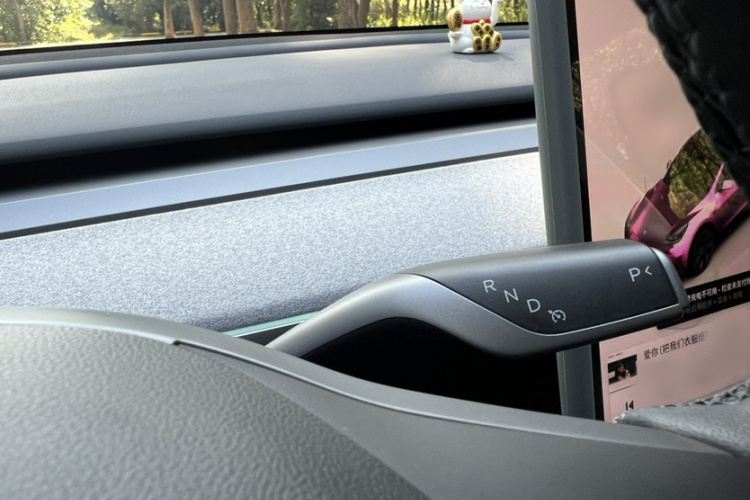 特斯拉 Model Y 2023款 后轮驱动版局部细节18