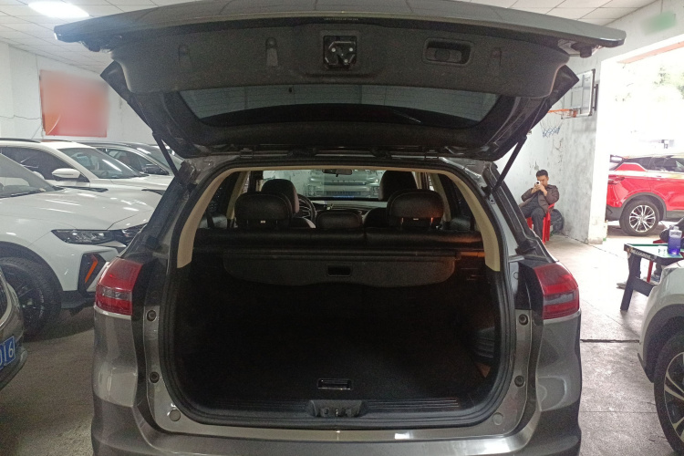 吉利汽车 博越 2018款 1.8TD 自动两驱智联型4G互联版机舱底盘23