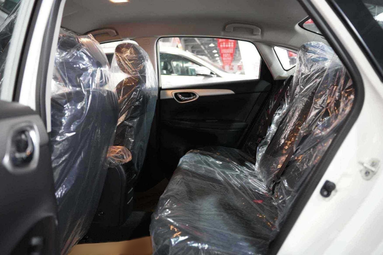 日产 轩逸 2024款 经典 1.6XE CVT舒适版中控内饰7004