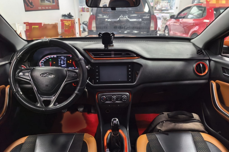 奇瑞 瑞虎3X 2017款 1.5L 手动时尚版中控内饰7002