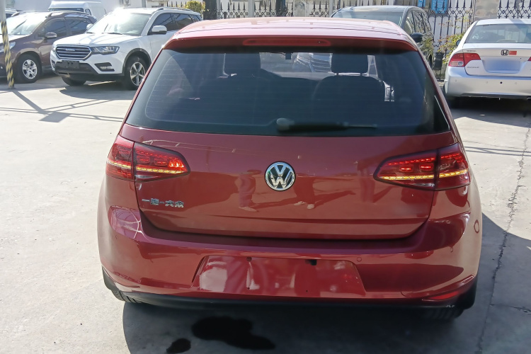 大众 高尔夫 2015款 1.6L 自动舒适型车身外观6