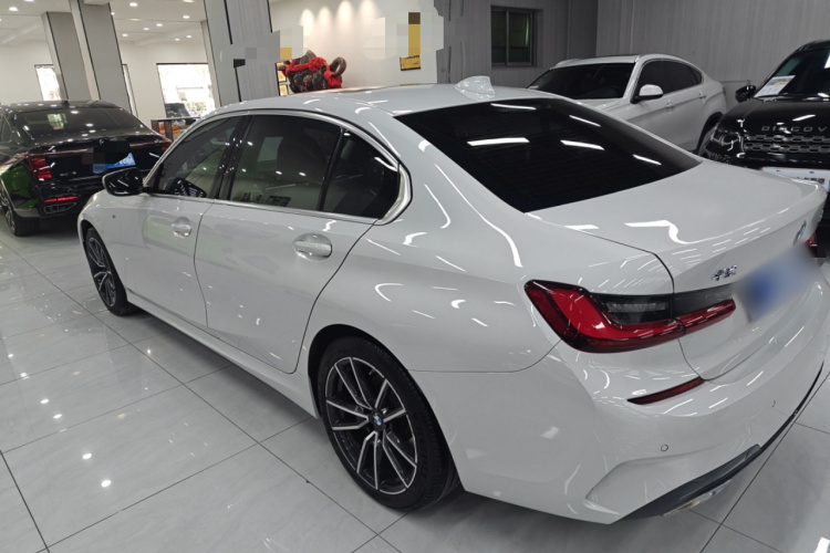 宝马3系 2022款 325Li M运动套装车身外观4