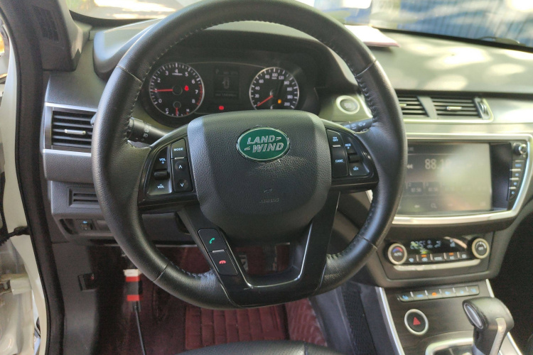 陆风X7 2016款 2.0T 全景尊贵版局部细节13