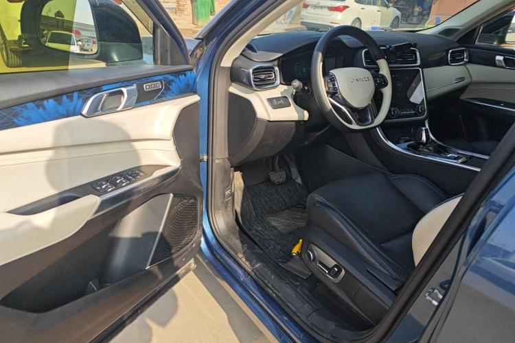 领克01 2017款 2.0T 两驱耀Pro版中控内饰7003