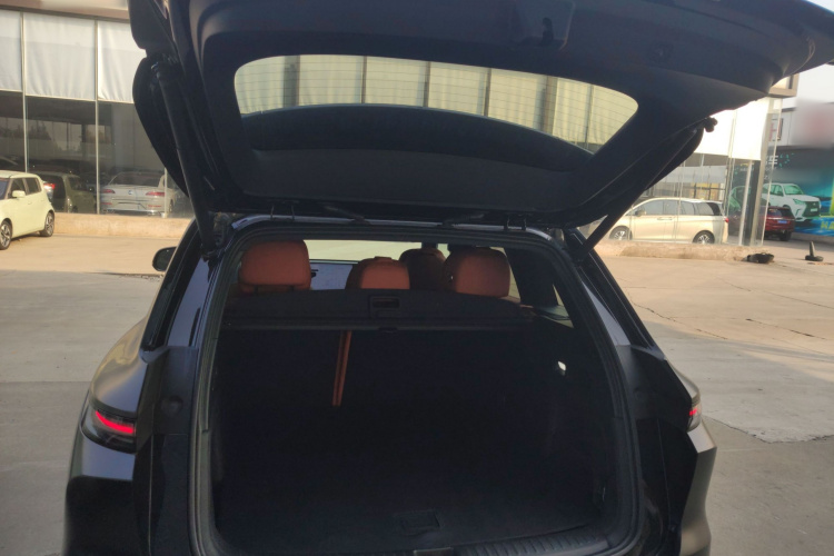 理想汽车 理想L6 2024款 Pro机舱底盘23