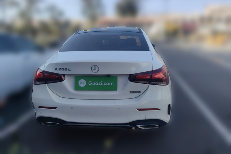 奔驰A级 2022款 改款 A 200 L 运动轿车时尚型车身外观6004