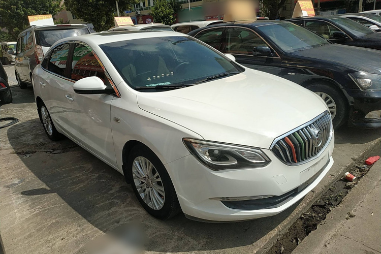 别克 英朗 2017款 15N 自动精英型车身外观3