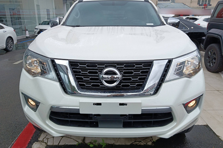 日产 途达 2020款 2.5L XL Upper 4WD 自动四驱豪华版车身外观2