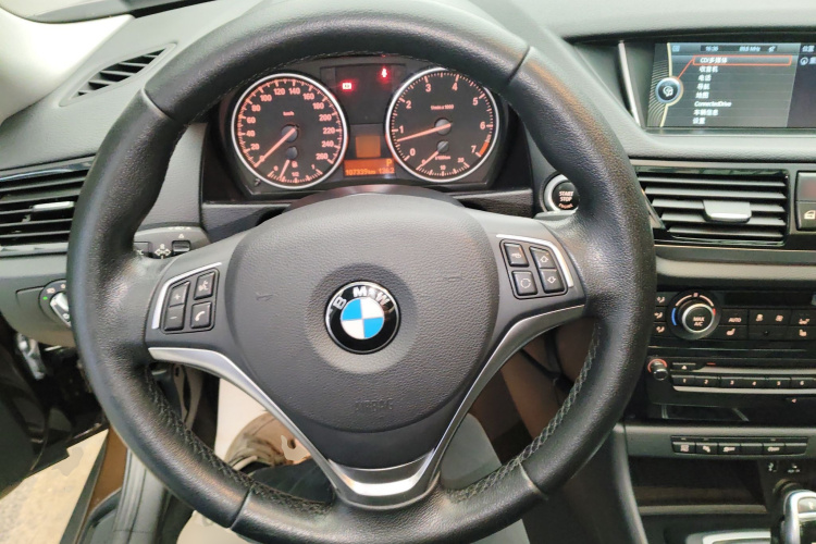 宝马X1 2015款 sDrive18i 领先晋级版局部细节13