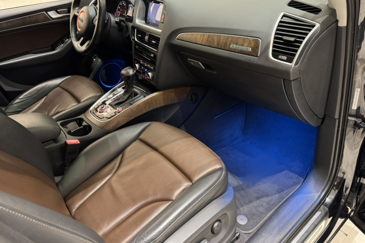 奥迪Q5 2016款 40 TFSI 舒适型局部细节9004