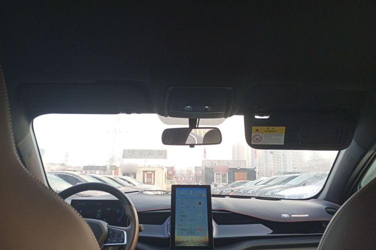 比亚迪 秦PLUS 2024款 荣耀版 DM-i 55KM领先型中控内饰22