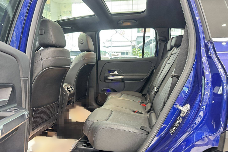 奔驰GLB 2020款 改款 GLB 200 动感型中控内饰7010