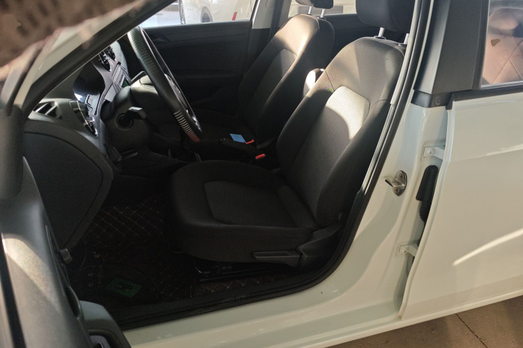 大众 捷达 2019款 梦想版 1.4L 手动时尚型中控内饰19