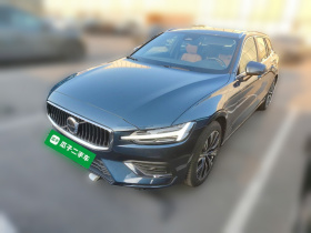 沃尔沃V60 2024款 B5 智远豪华版