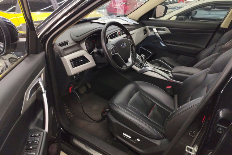吉利汽车 博越 2020款 1.8TD DCT两驱智联型4G互联版中控内饰7003