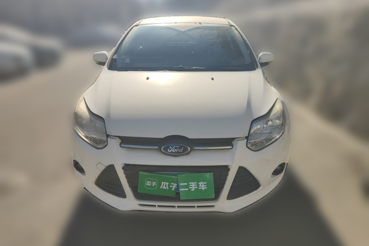 福特 福克斯 2012款 两厢 1.6L 手动舒适型车身外观2