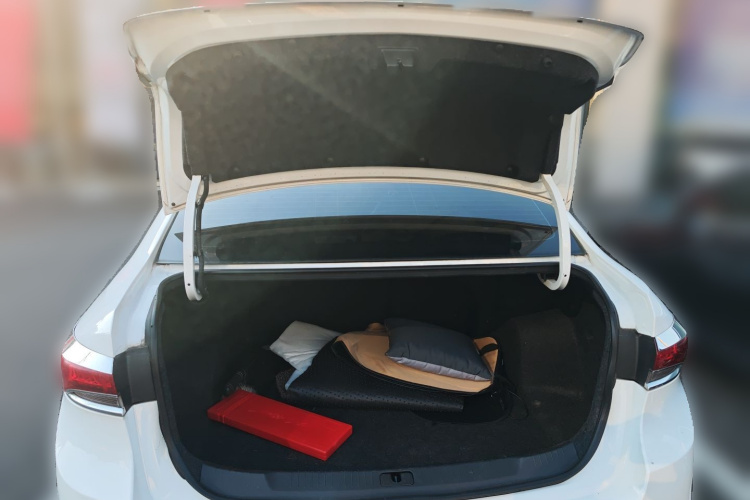 别克 英朗 2019款 18T 自动互联精英型 国VI中控内饰23