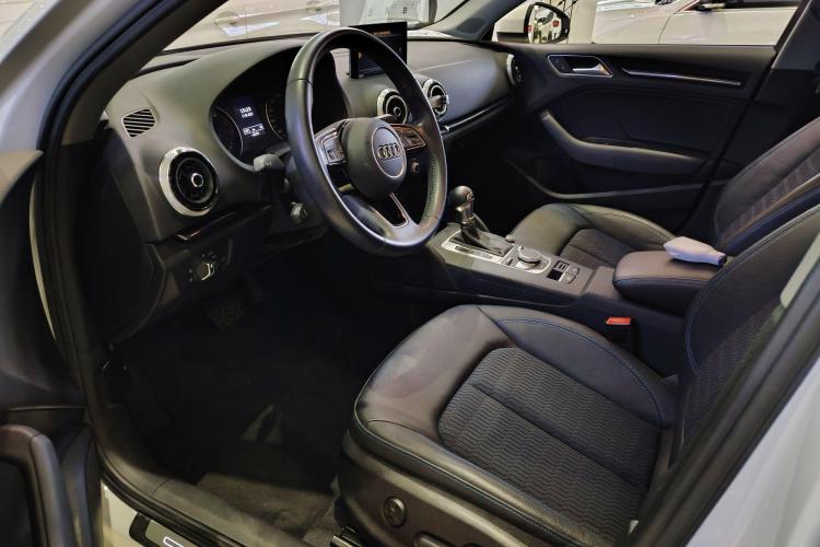 奥迪A3 2020款 Limousine 35 TFSI 时尚型 国VI中控内饰7004