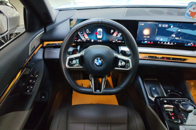 宝马5系 2024款 530Li 领先型 M运动套装中控内饰13