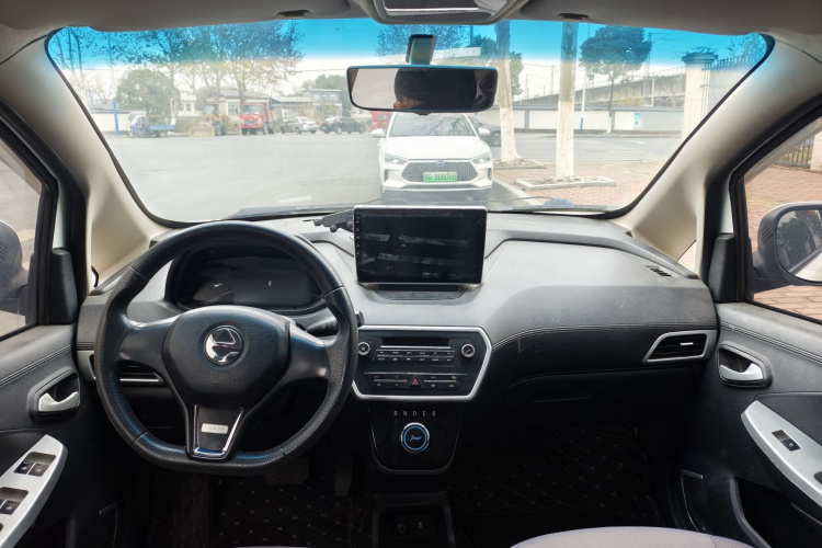 江铃集团新能源 江铃E200N 2018款 E200N 时尚型(250KM)中控内饰7002