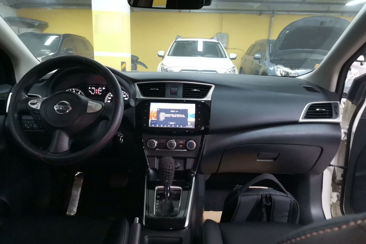 日产 轩逸 2022款 经典 1.6XL CVT豪华版中控内饰7002