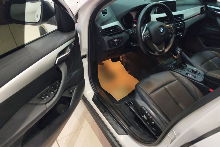 宝马X1 2019款 sDrive18Li 时尚型中控内饰20