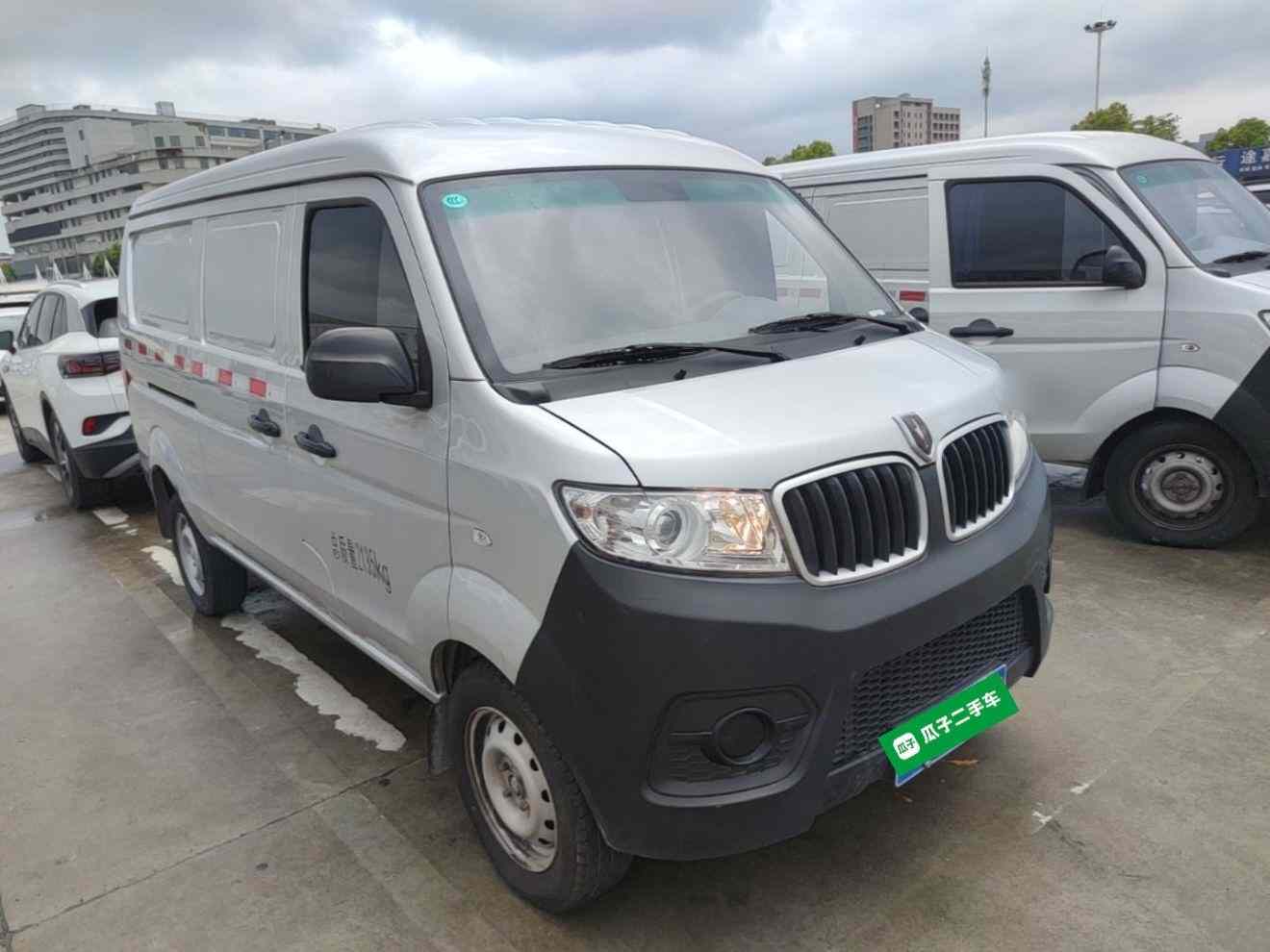 金杯 小海狮X30 2023款 1.5L 超享型厢货2/5座无空调版SWC15M(5)