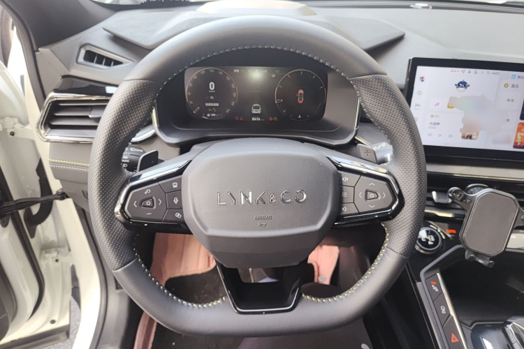 领克06 2023款 Remix 1.5T 劲Halo中控内饰13