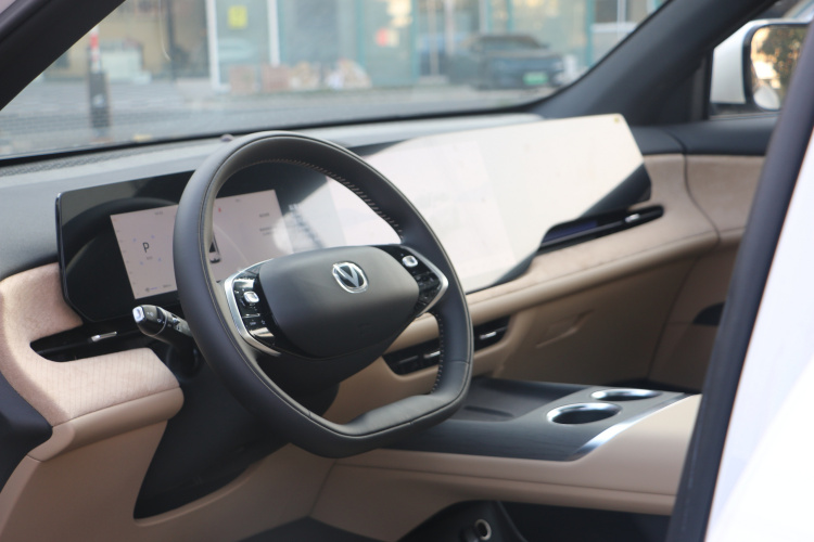 长安CS75 PLUS 2025款 第四代 1.5T 新蓝鲸 智慧旗舰型中控内饰7009