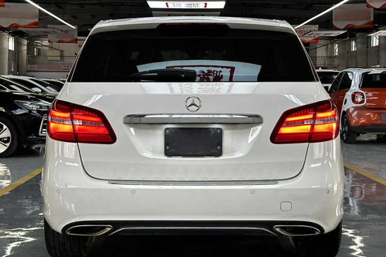 奔驰B级 2015款 B 200 时尚型车身外观6007