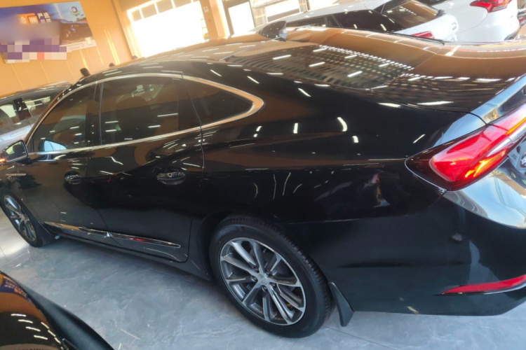 别克 君越 2020款 652T 豪华型车身外观4