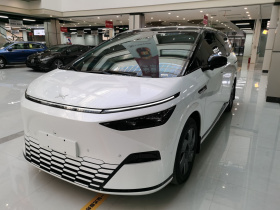 小鹏X9 2024款 640四驱高性能Max