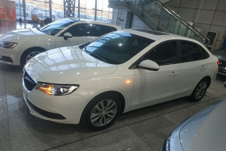 别克 英朗 2021款 1.3T 自动轻混动精英型车身外观4