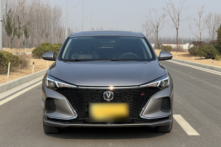 长安 逸动 2020款 PLUS 蓝鲸NE 1.4T GDI DCT尊贵型车身外观6005