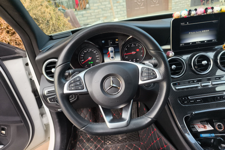 奔驰C级 2018款 C 200 运动版中控内饰13