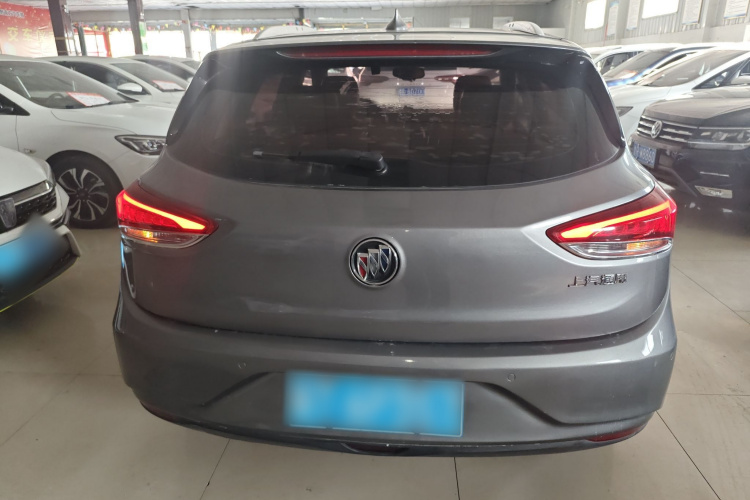 别克 阅朗 2018款 18T 自动旗舰型车身外观6